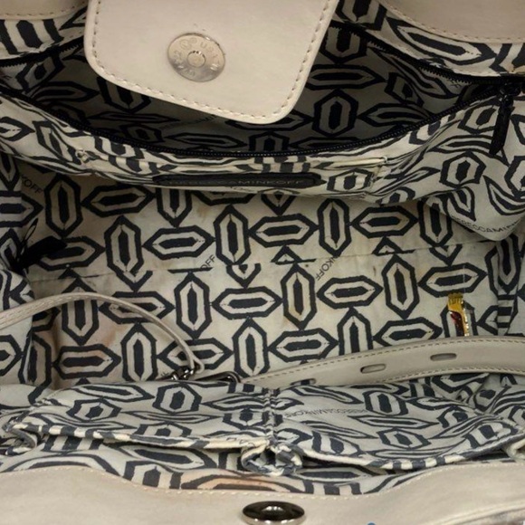 Rebecca Minkoff Women's Off-White Croc Leather Inner Pocket Tote Handbag - Picture 5 of 6